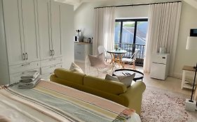 African Flame Apartment
